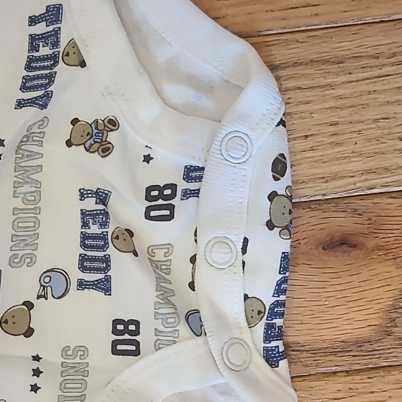 Carter's one-piece boy's outfit - Picture 3 of 5